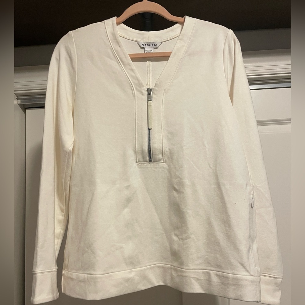 NWT. Athleta White. Long Sleeve Top Size Small with Half- Zipper